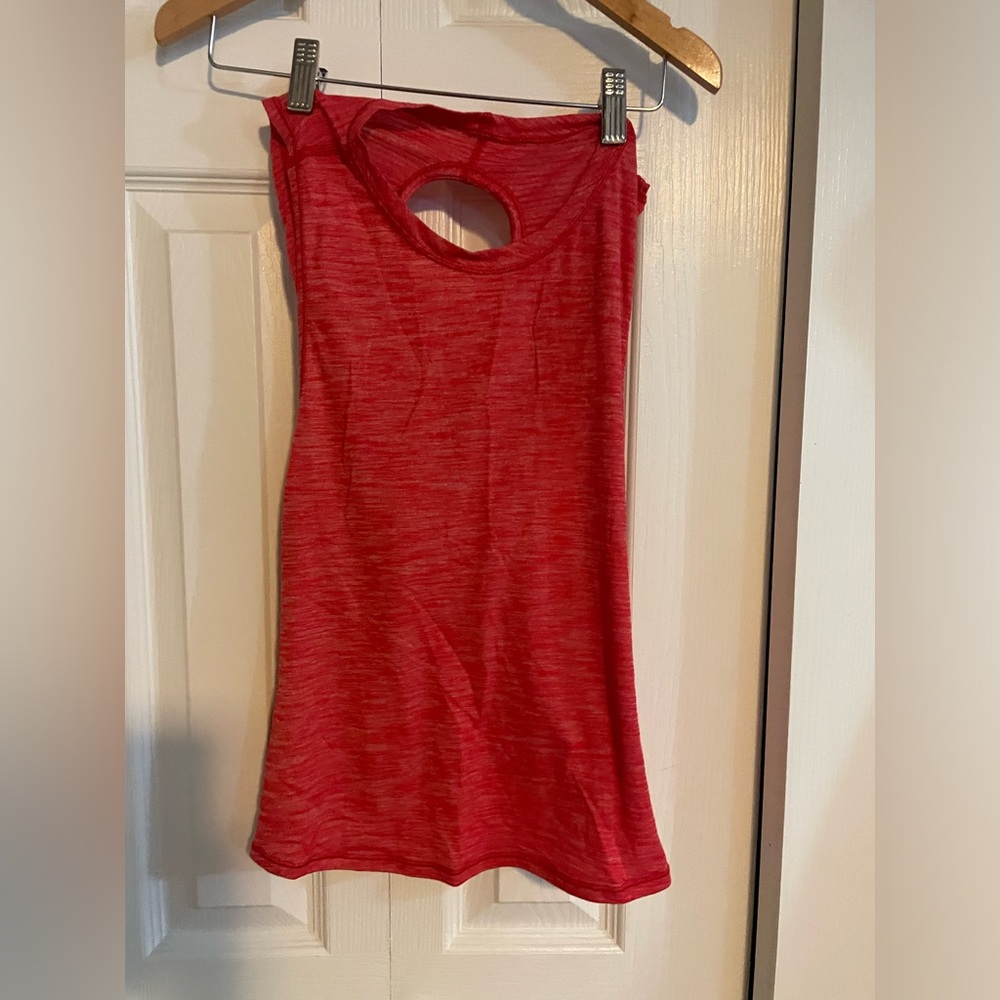 Red Lululemon tank top.
